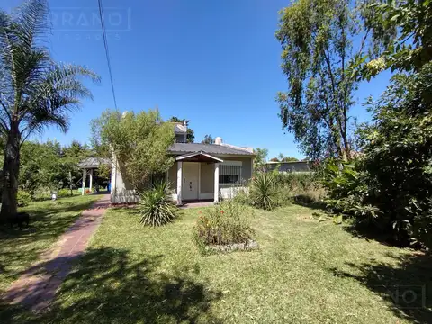 Venta casa 4 ambientes Sobre 1.460 M2 en Barrio Parque Sakura, Exaltación de la Cruz