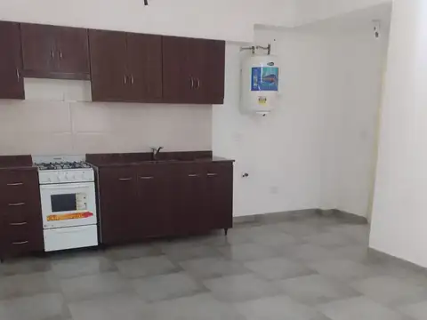 Depto Tipo Casa en Alquiler con 1 cocheras
