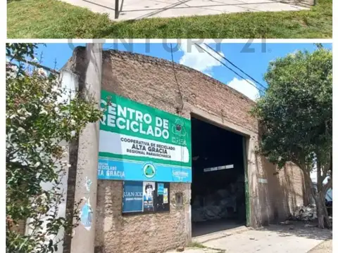 Carlos Miguel Avanzi 300, Piso 0