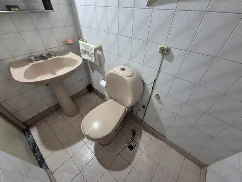 Depto Tipo Casa 4 ambientes con 2 baños