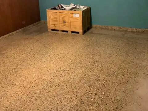 Galpon en Alquiler en Garin, $ 1.800.000