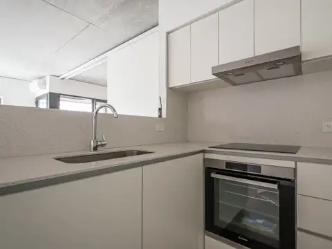 VENTA. DEPARTAMENTO.  2 AMB.  PUERTO MADERO. PISO  ALTO. AMENITIES