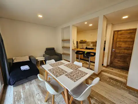 VENTA Departamento 2 amb, habilitado para turismo,APTO CREDITO cochera, parrilla, Villa la Angostura