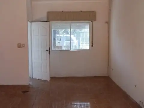 Casa en Alquiler con 1 cochera