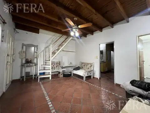 Depto Tipo Casa 3 ambientes con 2 baños