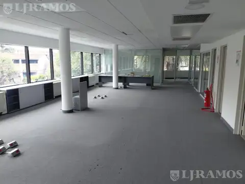 Oficina en Alquiler al Norte
