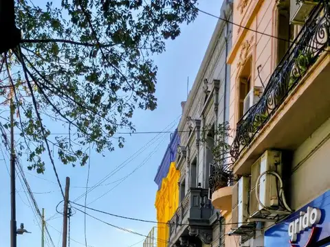 Avenida Almirante Brown 600