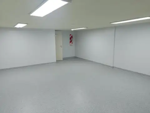 Oficina 2 ambientes con 2 baños