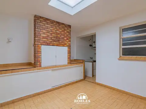 Chalet ideal uso profesional, en el barrio los Troncos