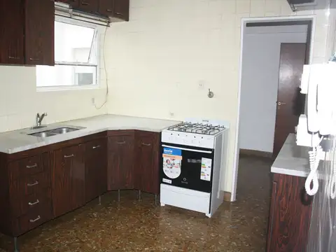 Departamento 4 ambientes con 3 baños
