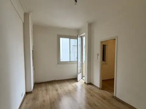 Manuel J. Samperio 900, Piso 2