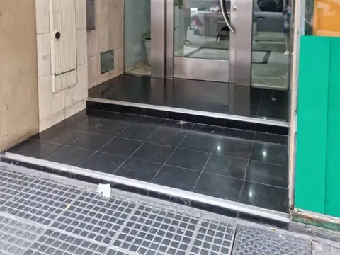 Excelente monoambiente amoblado c/ balcon fte baño completo