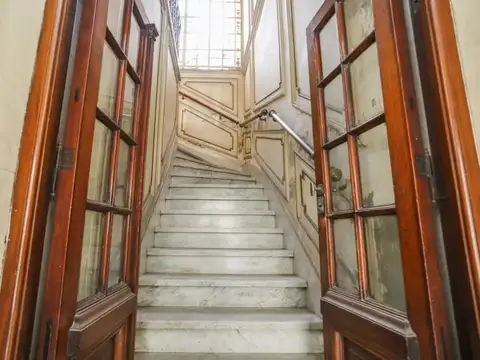 Depto Tipo Casa en Venta de 5 dormitorios