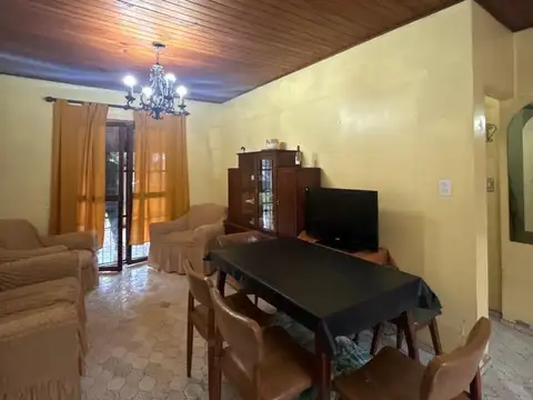 Casa en venta en José mármol apta a crédito