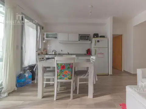 Dr. Luis Beláustegui  al 2800