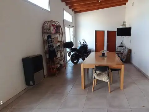 Casa 7 ambientes con 3 baños