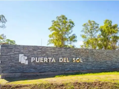 TERRENO BARRIO PUERTA DEL SOL USD 22.000 TERRENO CON MEJORAS OPORTUNIDAD