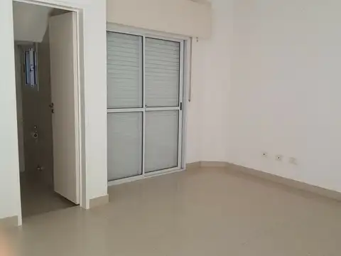 Departamento en Alquiler en Caseros, $ 550.000