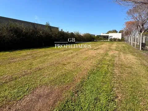 Venta de Lote en Santa Elena, Pilar