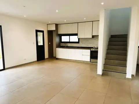 Casa en Alquiler de 4 dormitorios