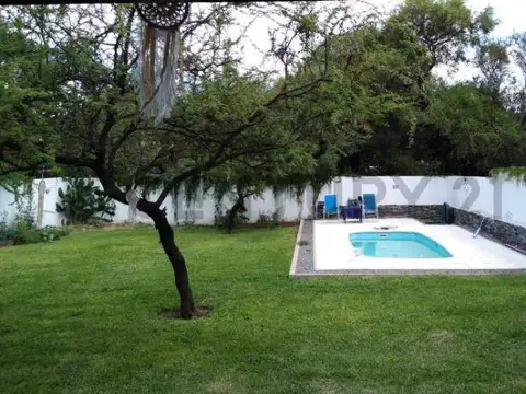 Casa en Venta con 4 cocheras