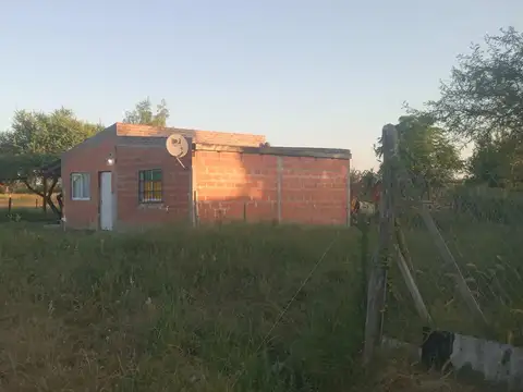 Casa 3 ambientes con 1 baño