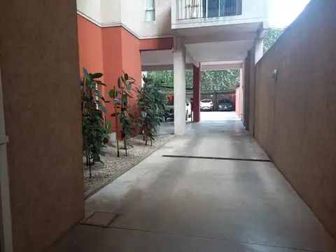 Cochera cubierta en venta- Edificio Miradores II