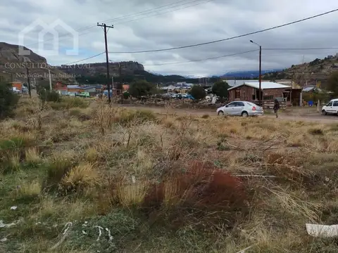 Laguna verde entre Lago Nuevo y Julio Cortazar