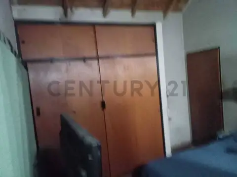 VENTA PH TIPO DUPLEX 2 AMBIENTES BERNAL