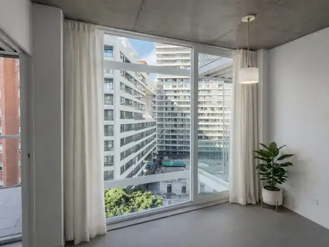 Venta Consultorio con balcon aterrazado COGHLAN