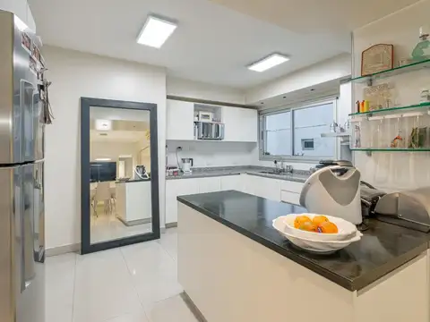 Departamento en Alquiler con 1 cocheras