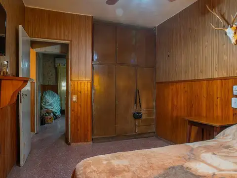 Casa 4 ambientes con 2 baños