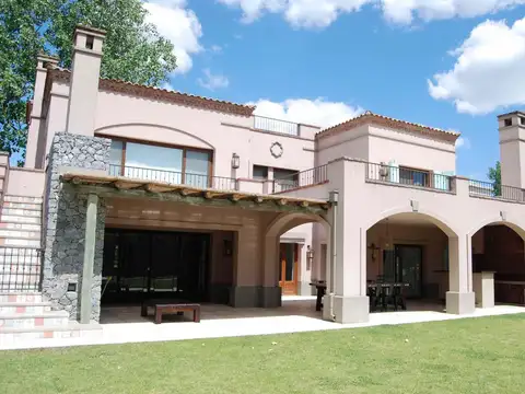 Casa en Alquiler Temporal en El Encuentro, USD 6.200