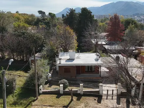 Casa + Depto en venta a 350m del Río - Gas natural - B° Villa Incor en Primeras calles - Calamuchita Cód. 1316