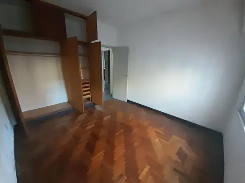 Depto Tipo Casa 4 ambientes con 2 baños