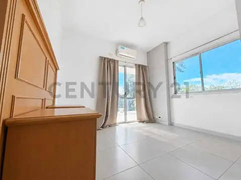 Venta departamento 3 ambientes con balcón aterrazado, Pilar Centro