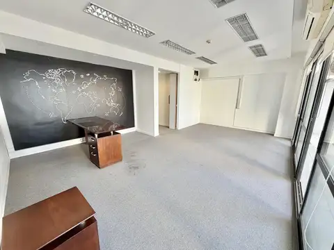 Oficina en Alquiler al Este