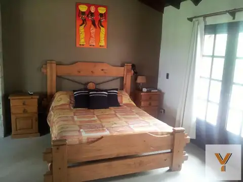 Casa en venta - 3 Dormitorios 2 Baños - Villa Gesell