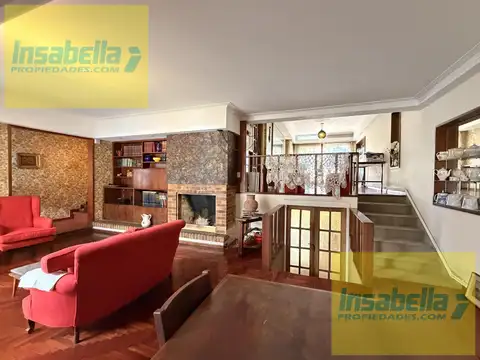 Casa 6 ambientes con 4 baños