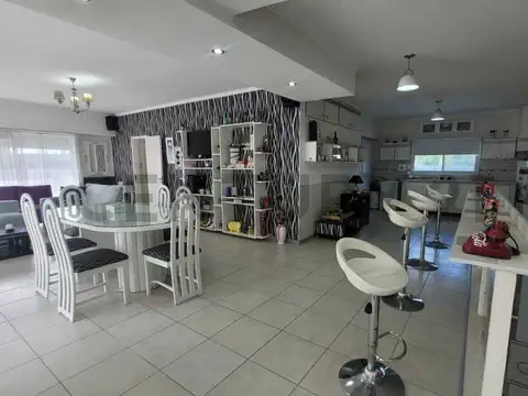 CASA TRES AMBIENTES PLANTA ALTA GARAJE VARIOS VAHÍCULOS, DON BOSCO, MAR DEL PLATA
