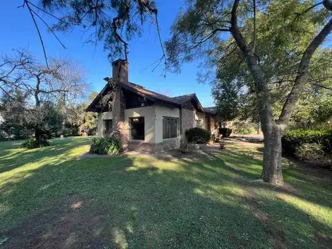 Casa en Venta en Los Robles del Monarca, USD 259.000