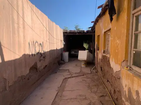 SE VENDE PROPIEDAD PARA DESARROLLO O RECICLAR