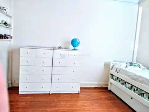 Departamento 6 ambientes con 2 baños