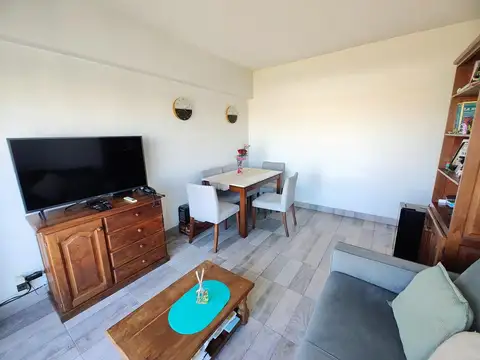 Hermoso 3 ambientes refaccionado con vista abierta 