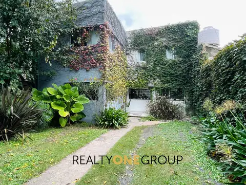 Casa en Venta en City Bell [Cod: 084005]