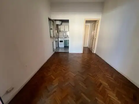 Avenida Hipólito Yrigoyen 2100