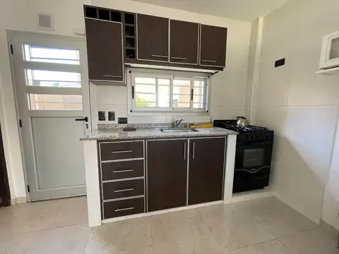 Depto Tipo Casa en Alquiler de 3 ambientes