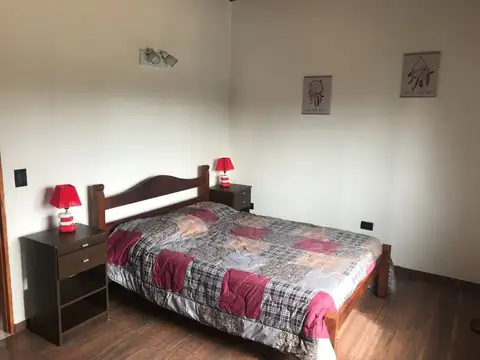 Depto Tipo Casa 3 ambientes con 2 baños