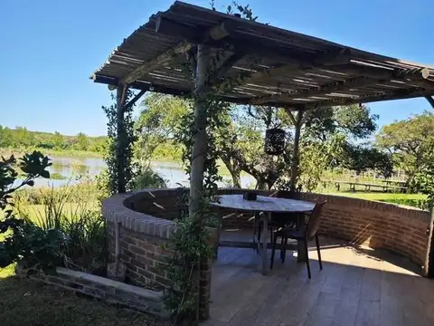 Casa Chalet  en Venta en Isla Santa Mónica, Delta, Tigre