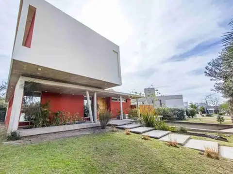 Casa en Alquiler en V.Escondido-Jardin Ingles, USD 3.500